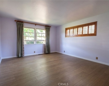 436 Stanford - Photo Thumbnail 10