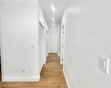 324 N J Street - Photo Thumbnail 3