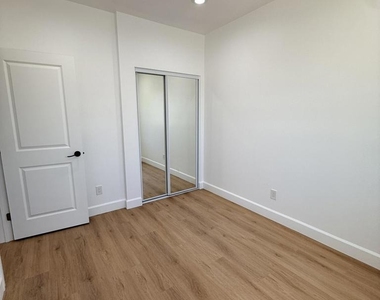 324 N J Street - Photo Thumbnail 12