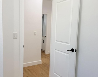 324 N J Street - Photo Thumbnail 11