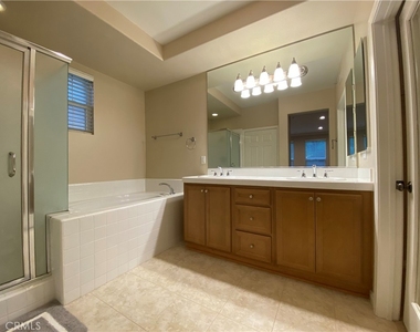 121 Roadrunner - Photo Thumbnail 10