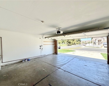 27071 School Park Drive - Photo Thumbnail 31