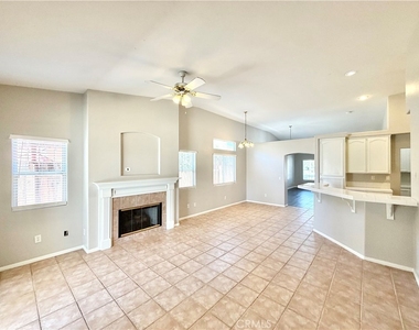 27071 School Park Drive - Photo Thumbnail 7