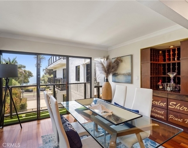 833 Ocean Avenue - Photo Thumbnail 3