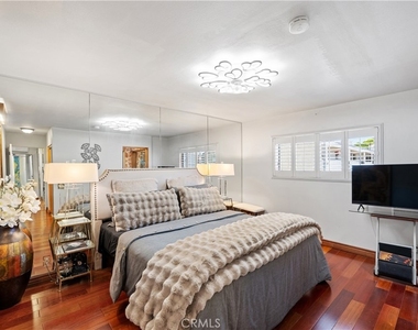 833 Ocean Avenue - Photo Thumbnail 10