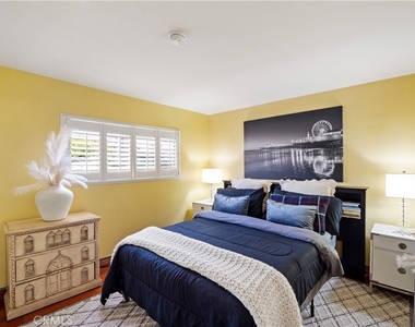 833 Ocean Avenue - Photo Thumbnail 13