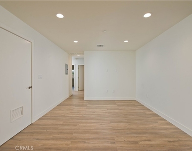 12516 San Fernando - Photo Thumbnail 6