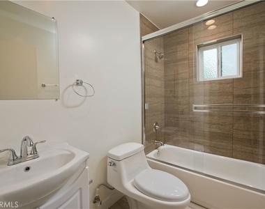 12516 San Fernando - Photo Thumbnail 11