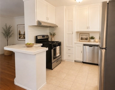 3930 Kentucky Drive - Photo Thumbnail 3