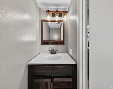 9540 Sepulveda - Photo Thumbnail 6