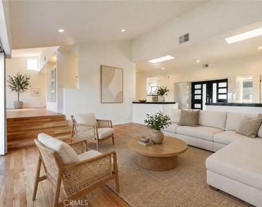 5226 Medina Road - Photo Thumbnail 5