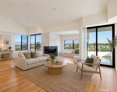 5226 Medina Road - Photo Thumbnail 6