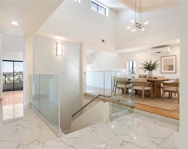 5226 Medina Road - Photo Thumbnail 11