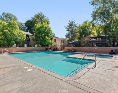 18350 Hatteras Street - Photo Thumbnail 21