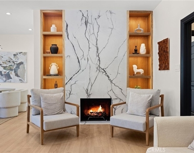 6016 N Woodlake Avenue - Photo Thumbnail 6