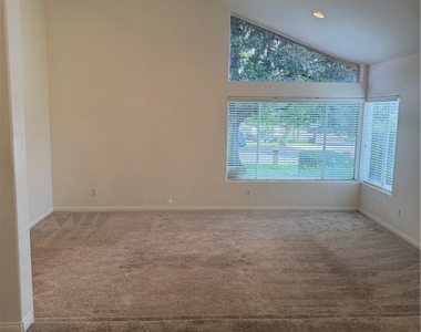 10209 Oakdale - Photo Thumbnail 23