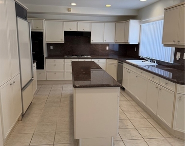 10209 Oakdale - Photo Thumbnail 24