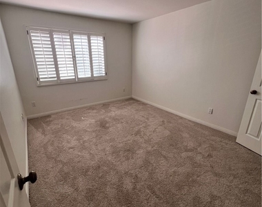 10209 Oakdale - Photo Thumbnail 12