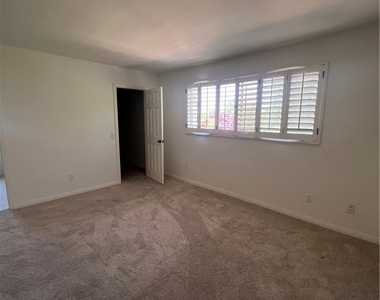 10209 Oakdale - Photo Thumbnail 16