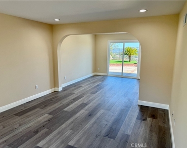 19608 Shadow Glen Circle - Photo Thumbnail 4