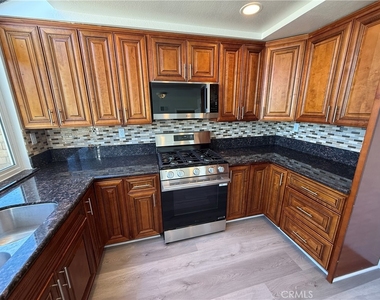 19608 Shadow Glen Circle - Photo Thumbnail 1