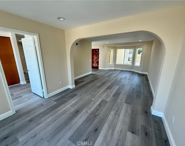 19608 Shadow Glen Circle - Photo Thumbnail 9