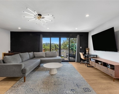 5150 Campo Road - Photo Thumbnail 15