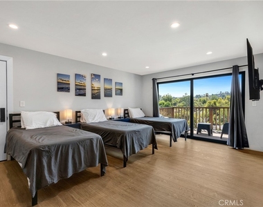 5150 Campo Road - Photo Thumbnail 12