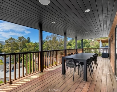5150 Campo Road - Photo Thumbnail 4