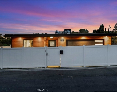 5150 Campo Road - Photo Thumbnail 1