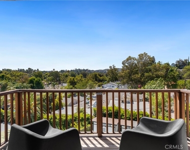 5150 Campo Road - Photo Thumbnail 8