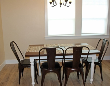 1413 Pine Street - Photo Thumbnail 4