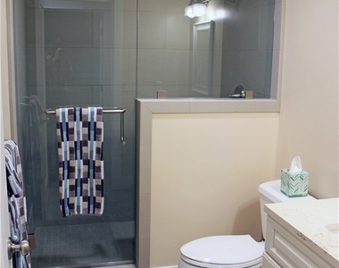 1413 Pine Street - Photo Thumbnail 9