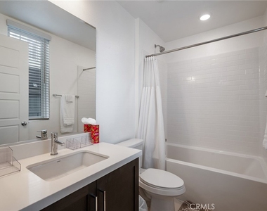 277 Dockside Lane - Photo Thumbnail 12