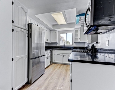 107 S Helberta Avenue - Photo Thumbnail 8
