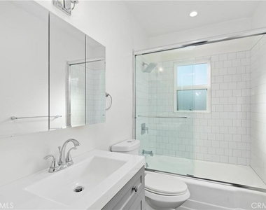 5715 Campo - Photo Thumbnail 17