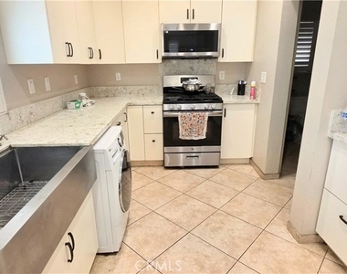 9038 Primrose - Photo Thumbnail 9