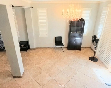 9038 Primrose - Photo Thumbnail 4