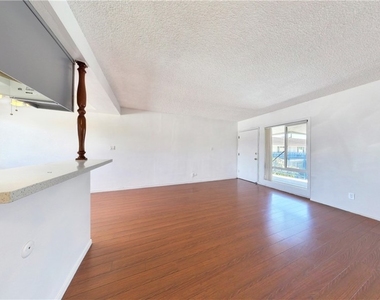 1208 S Marengo Ave - Photo Thumbnail 11