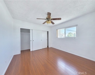1208 S Marengo Ave - Photo Thumbnail 6