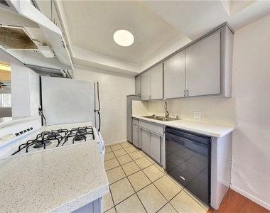 1208 S Marengo Ave - Photo Thumbnail 12