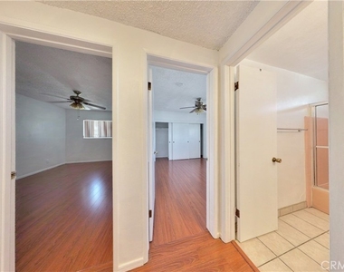 1208 S Marengo Ave - Photo Thumbnail 5