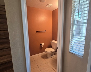881 Bramble Lane - Photo Thumbnail 14