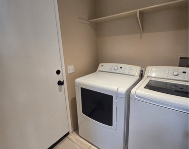 881 Bramble Lane - Photo Thumbnail 11