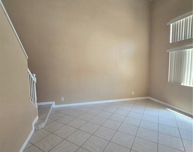 881 Bramble Lane - Photo Thumbnail 2