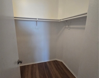 881 Bramble Lane - Photo Thumbnail 28