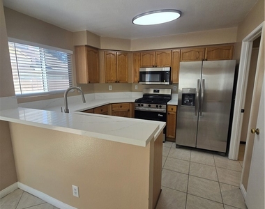 881 Bramble Lane - Photo Thumbnail 7
