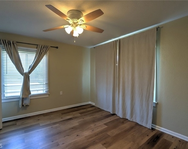 811 E Chapman - Photo Thumbnail 28