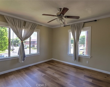 811 E Chapman - Photo Thumbnail 18
