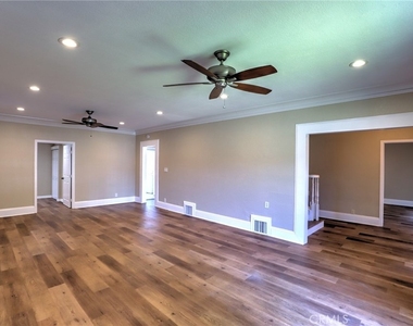 811 E Chapman - Photo Thumbnail 5